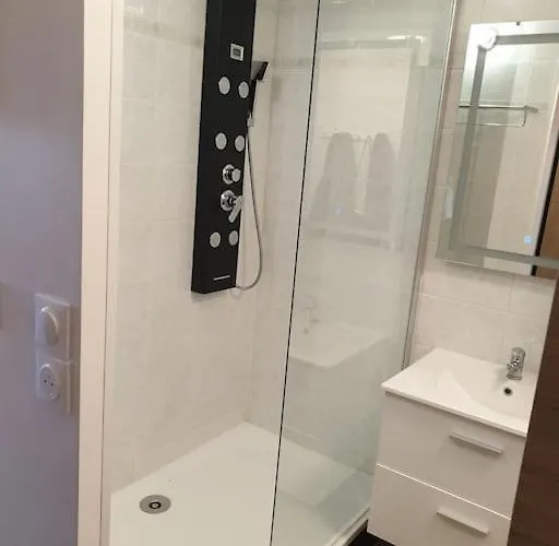 Cap Esterel Vue Et Climatisation Bat E1 303 Face Aux Piscines 아파트