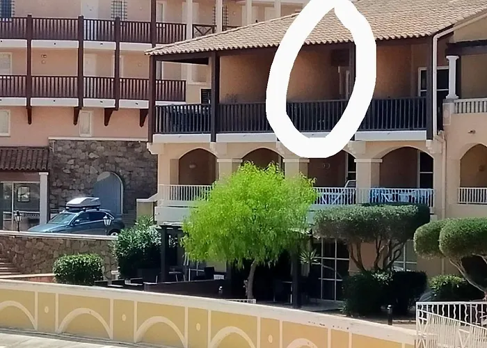 Cap Esterel Vue Et Climatisation Bat E1 303 Face Aux Piscines * Saint-Raphaël